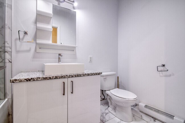 Photo - 6600 Av. de Darlington Unit 206