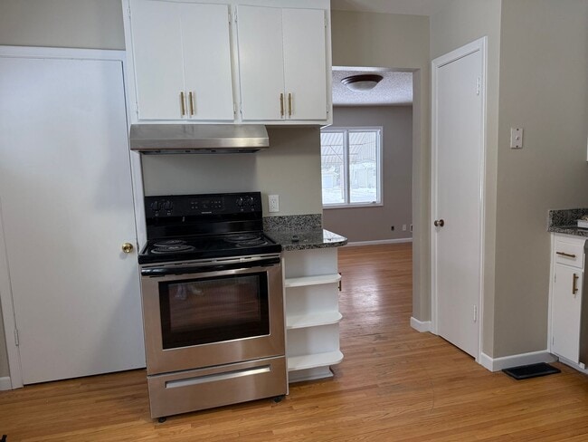 Photo - THREE BEDROOM SINGLE-FAMILY HOME WITH ACREAGE!