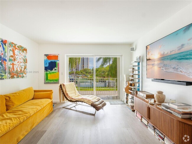 Building Photo - 1631 NE 114th St Unit 209 Rental