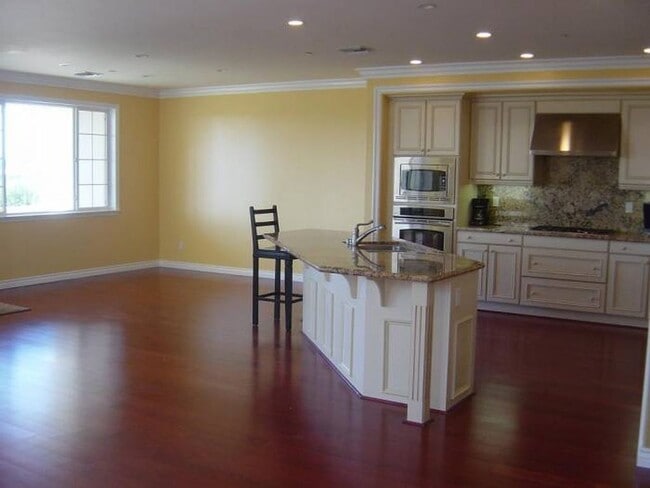 Photo - 1211 Chesapeake Dr