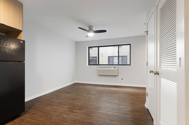 Photo - 5411 N Winthrop Ave