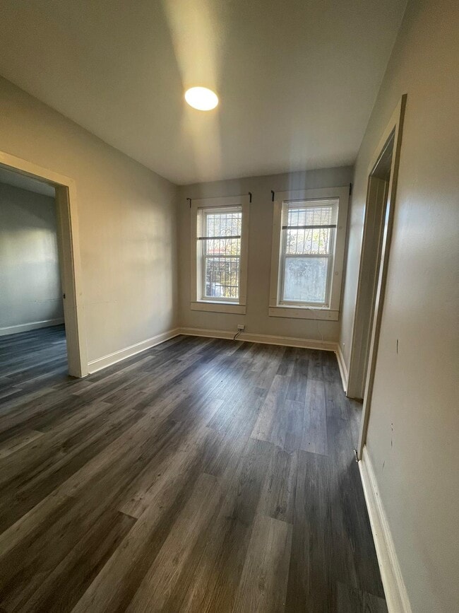 237 Fowler ave 3 - 238 Fowler Ave Unit 3