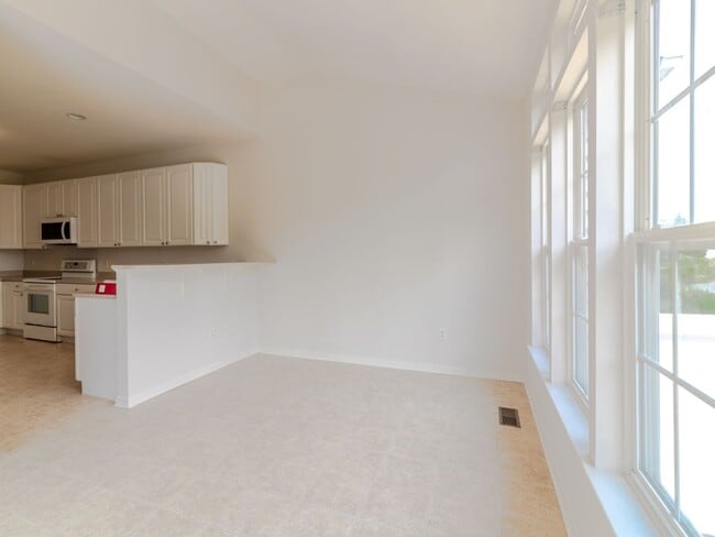 Photo - Spacious Unfurnished 3-BR, 2.5-BA year-rou...