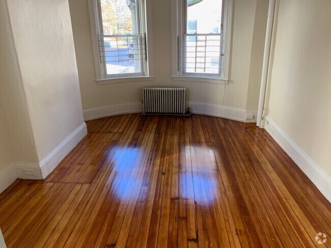Building Photo - Very convenient location 1-bed Comm Ave. Rental