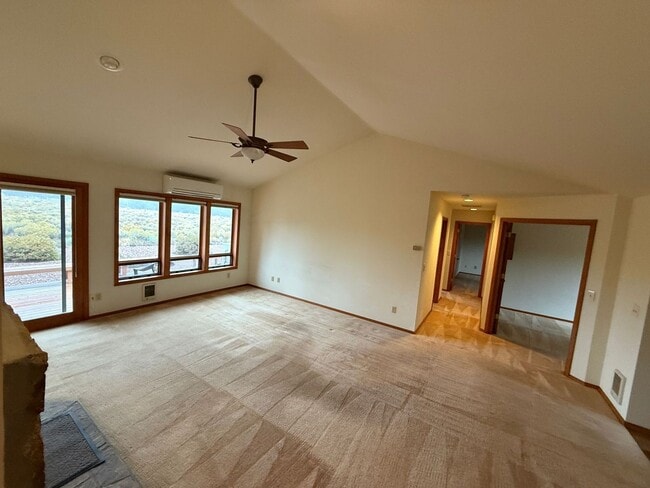 Photo - County Setting in NW Bend - 3 Bedroom / 2 ...