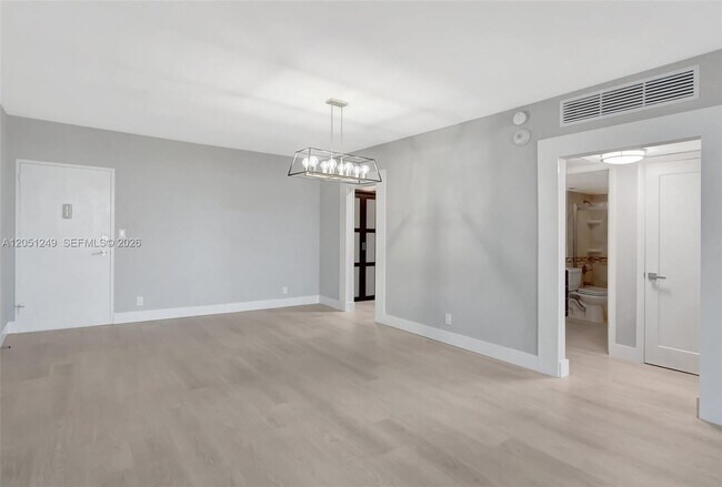 2851 S Ocean Blvd Unidad 4M