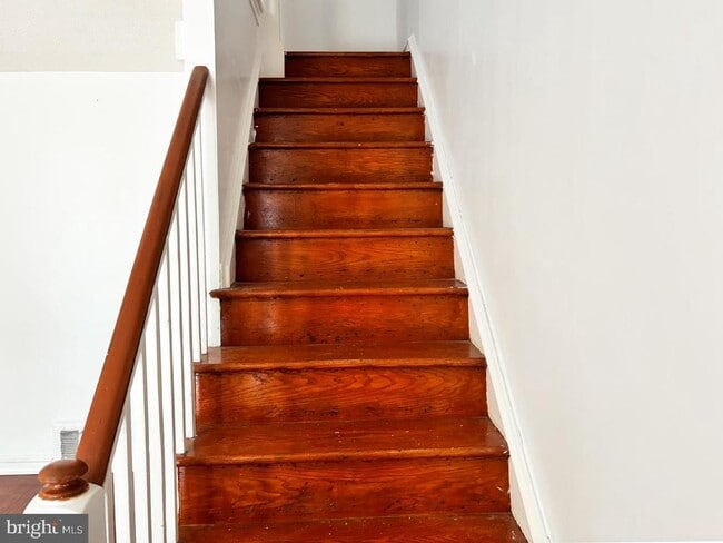 Photo - 6034 Hasbrook Ave