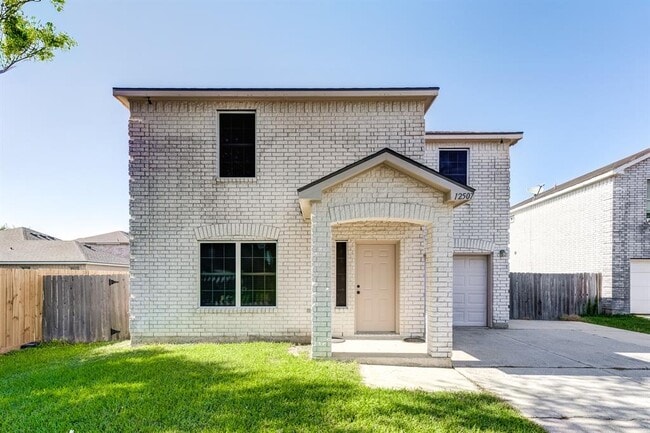 Building Photo - 12507 Rio Bravo St Rental