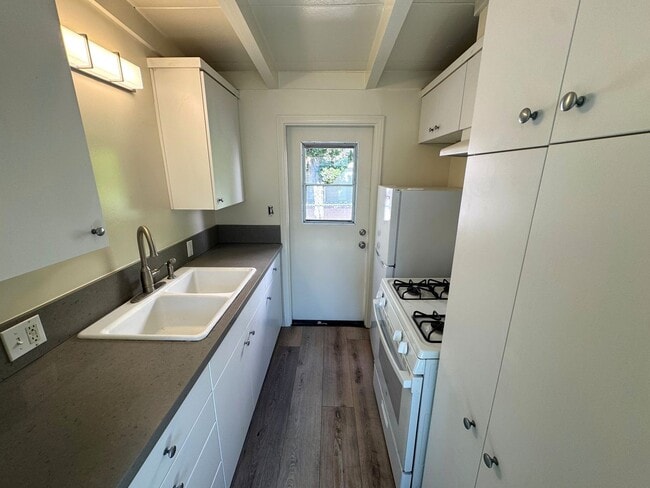 Photo - 409oak Unit 409B