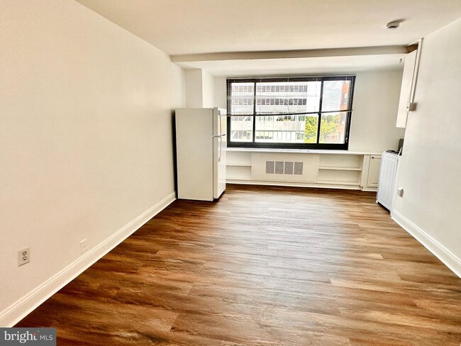 Photo - 1021 Arlington Blvd Unit 610