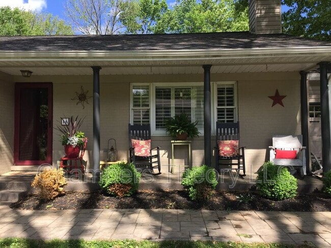 Photo - 16 Honeybee Ave