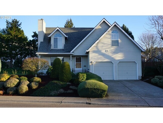 Building Photo - Charming 3-Bedroom Home with Covered Patio...