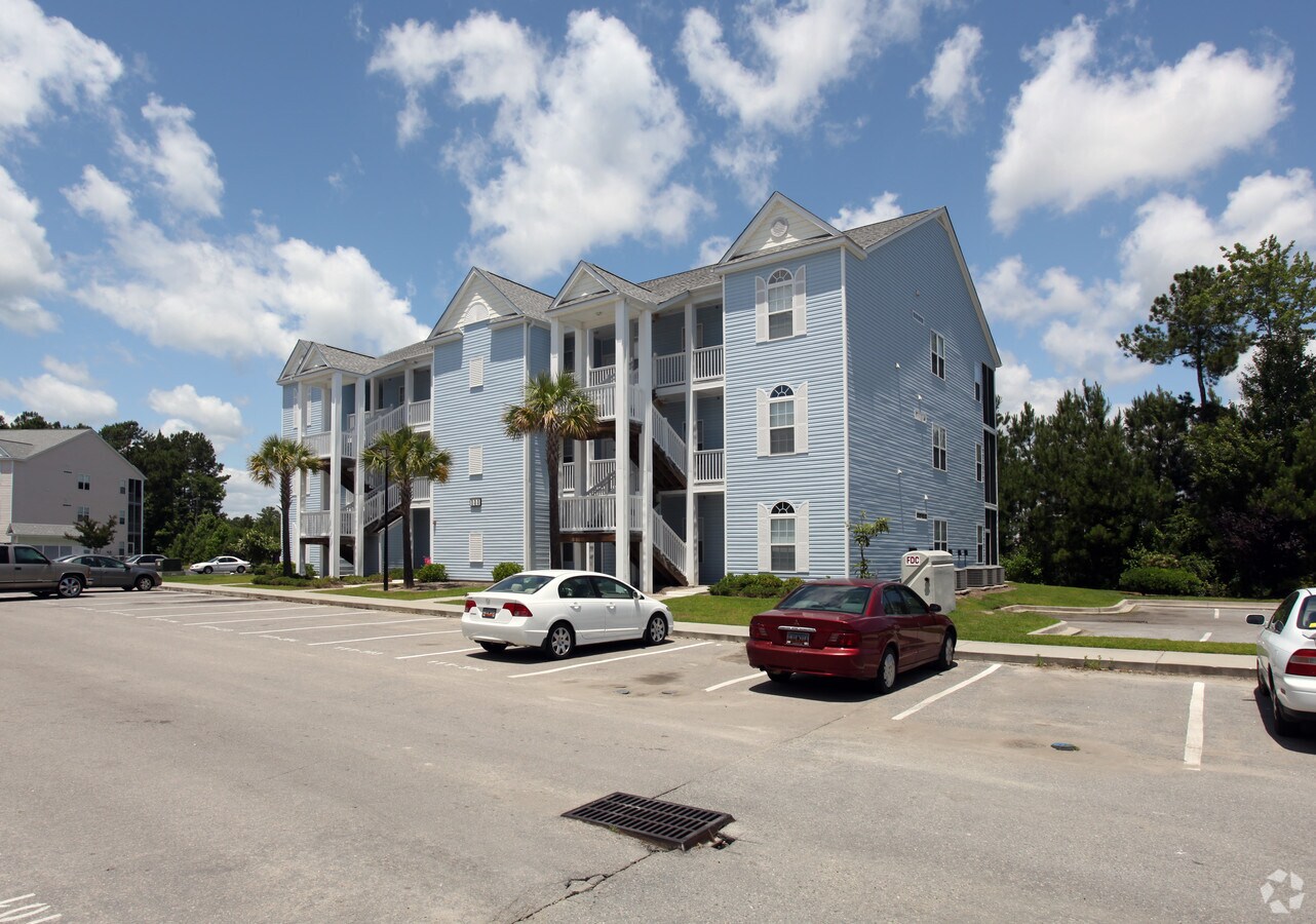Photo - Fountain Pointe Apartments
