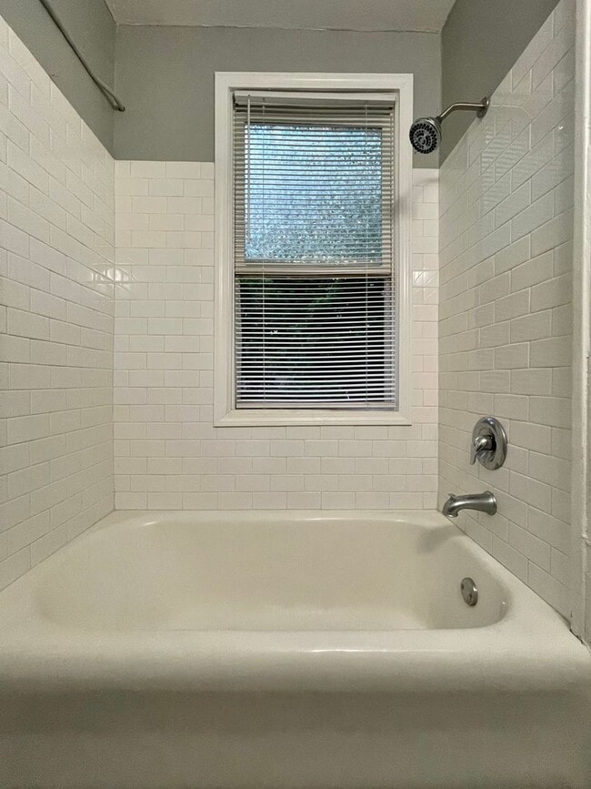 Photo - Beautiful 2 bedroom in Historic East Saint...