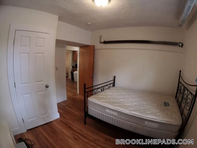 Photo - 241 Freeman St Unit B