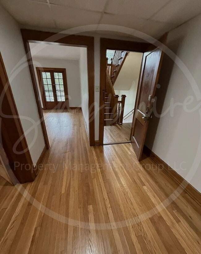 Photo - 853 Barnett Ave