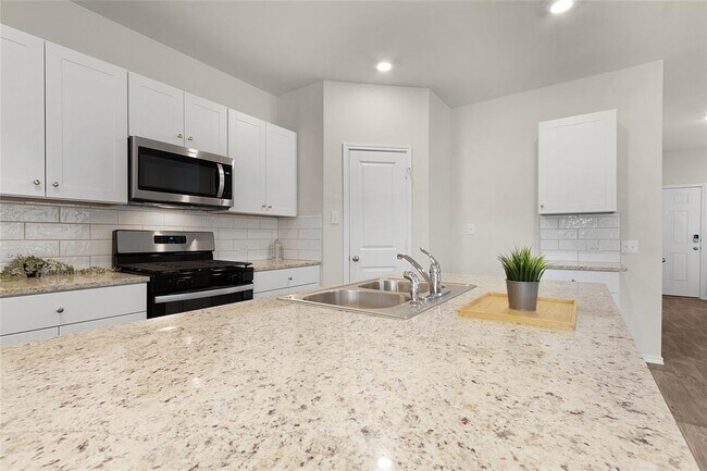 Photo - 2838 Wolfcreek