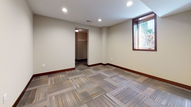 Photo - 408-410 SE 8th St