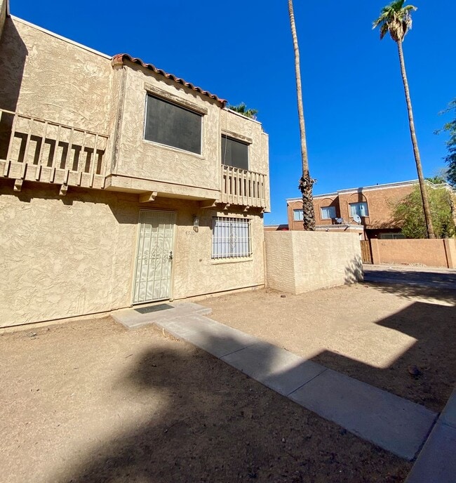 Photo - 3 Bedroom 1 Bathroom in Hallcraft Villas