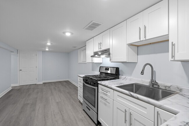Photo - 5620 N Marmora Ave Unit G