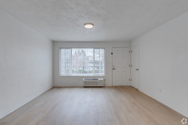 Photo - Alturas Cedar Hills