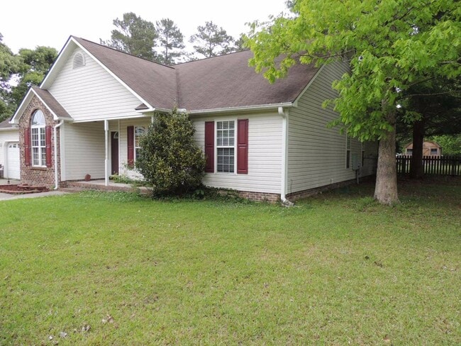 Photo - Beautiful Family Home in Cherry Branch!
