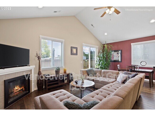 Photo - 2707 NE 131st Ct