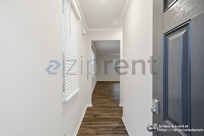 Photo - 2438 Bayberry St