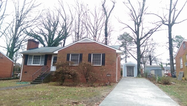 Building Photo - 3 BR / 1 BA Renovated Home North of Richmond, Available August 1