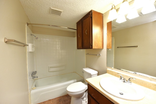 Raintree Meadows Apartments