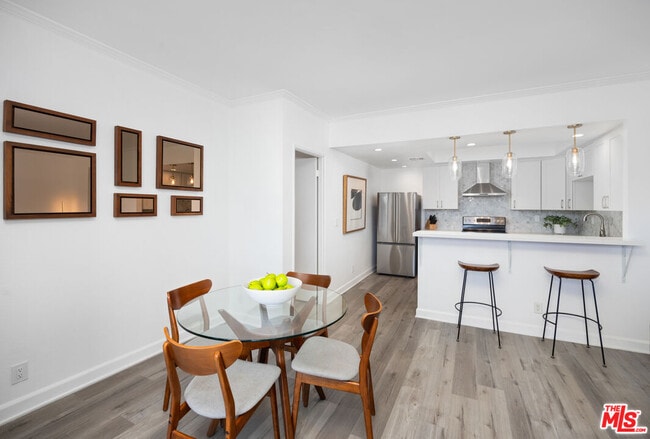 Photo - 321 S San Vicente Blvd Unidad 708