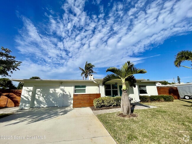 Building Photo - 132 E Gadsden Ln Rental