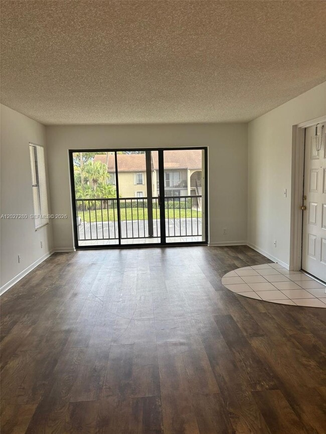 Photo - 718 Sunny Pine Way Unit H2