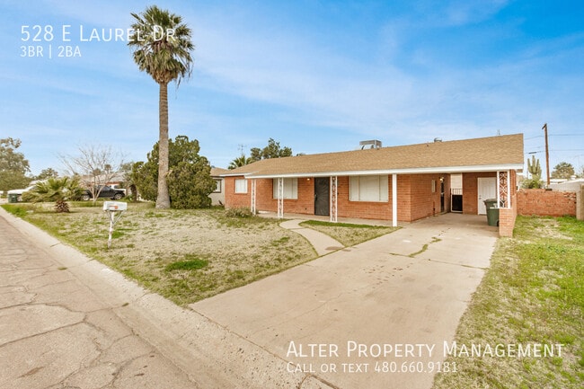 Photo - 528 E Laurel Dr House