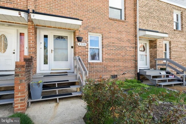 Photo - 9308 Canterbury Riding