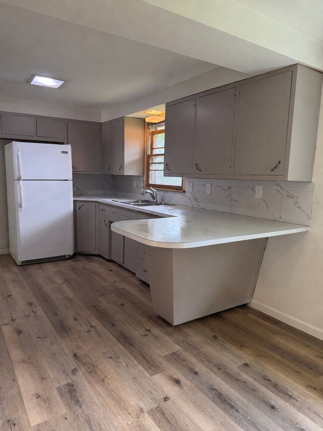 Photo - 464 Bader St Unit 464 Bader St. Green Bay, Wi 54311