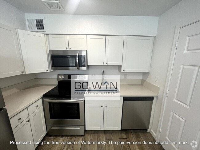 Building Photo - 1017 N 28th St Unit 1 Rental