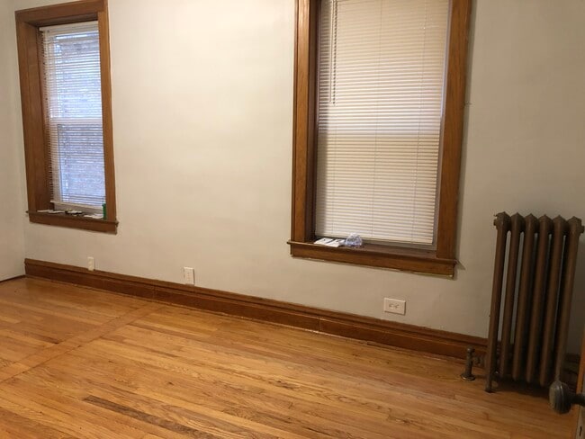 Photo - 5353 W Newport Ave Unidad 1st floor