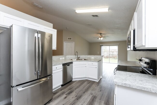 Photo - 3536 Stonefield Dr