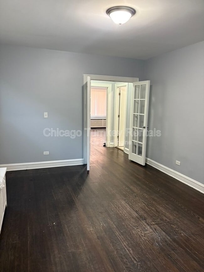 Photo - 8305 S May St