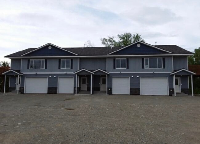 4585 N Trunk Rd Unit 4