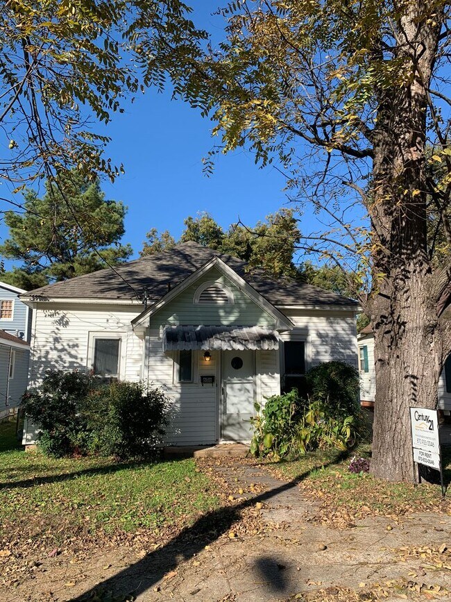 Cottage In Downtown Jonesboro! Rental House Rental in Jonesboro, AR