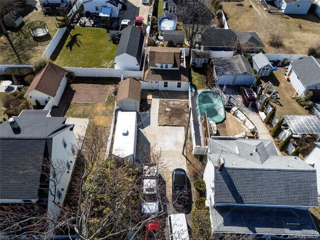 Photo - 237 Porterfield Pl