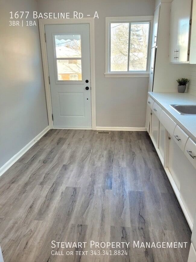 Photo - 1677 Baseline Rd Unité A
