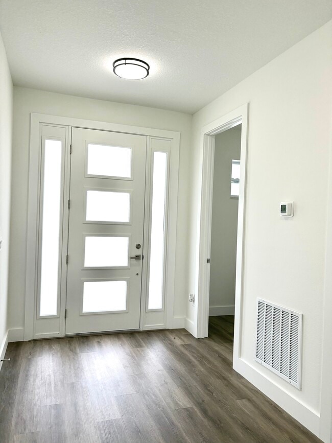 Entrance - 4260 Baudelaire Ct