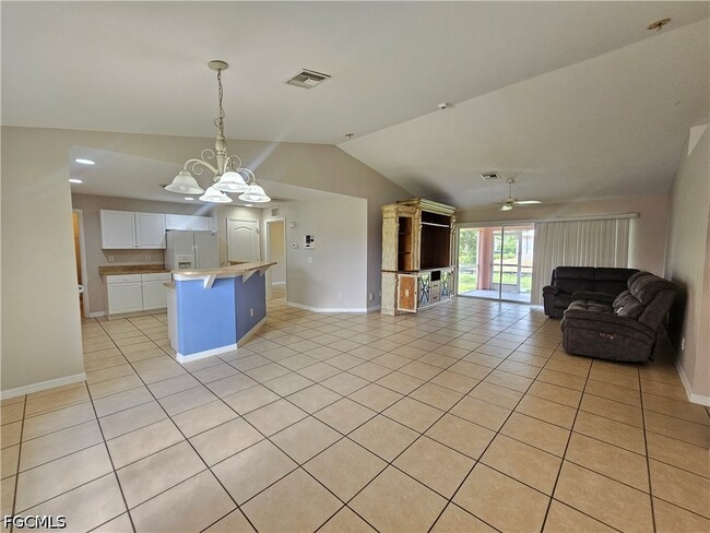 Photo - 2600 14th St W