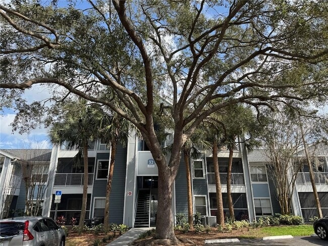 Building Photo - 2533 Grassy Point Dr Unit 203