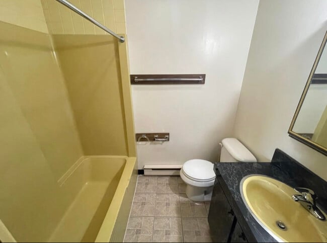 Photo - 411 Davis St Unit 3