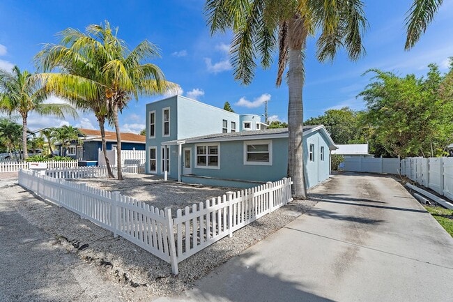 1779 Len Dr