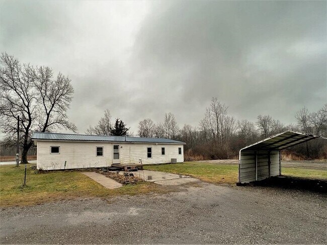 Photo - 326 S Meridian Rd House